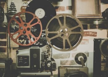 চলচ্চিত্র ও বাস্তবতাঃ বিশ্লেষণ পর্যালোচনা ও পুণর্মূল্যায়ন