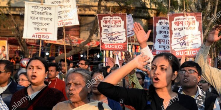 সাম্প্রদায়িক শক্তির অনুপ্রবেশের রাজনীতি রূপকথা না সত্য