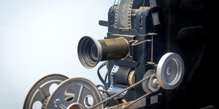 ক্যামেরার দিব্যদৃষ্টি : ইওরােপীয় চলচ্চিত্রের শিল্পনিরিখ