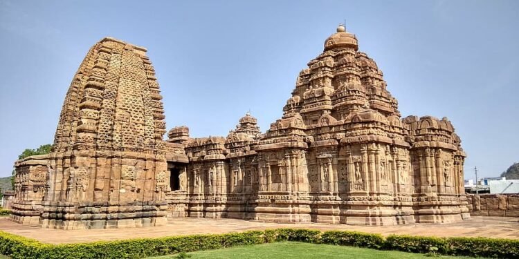 প্রাচীন যুগের ষড়যন্ত্রমূলক ইতিহাস লেখার নেপথ্য কাহিনী